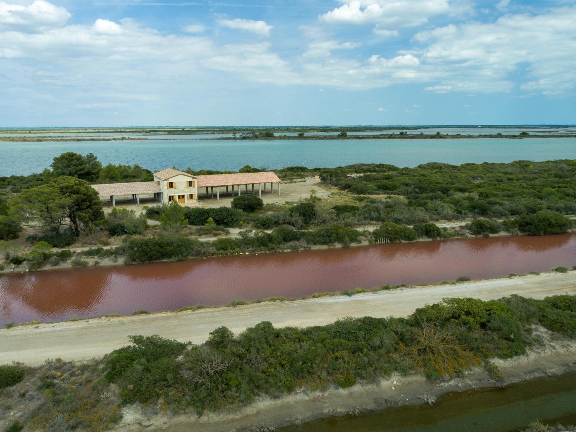 Nuits Salines Айга-Мортас Екстериор снимка